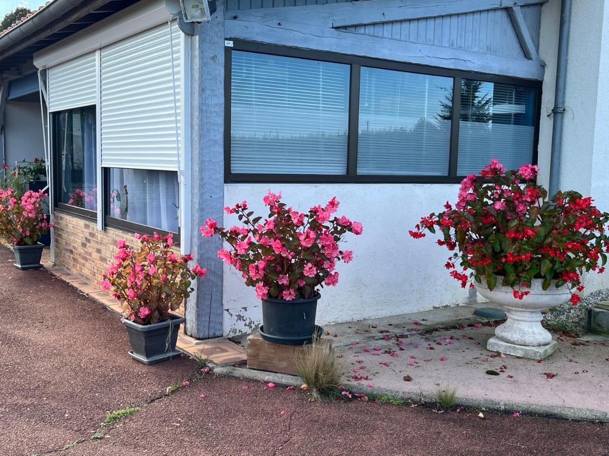 La Ligonne Bed & Breakfast Marillac Exterior photo
